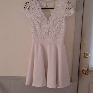 A white B. Darlin dress size 5/6
